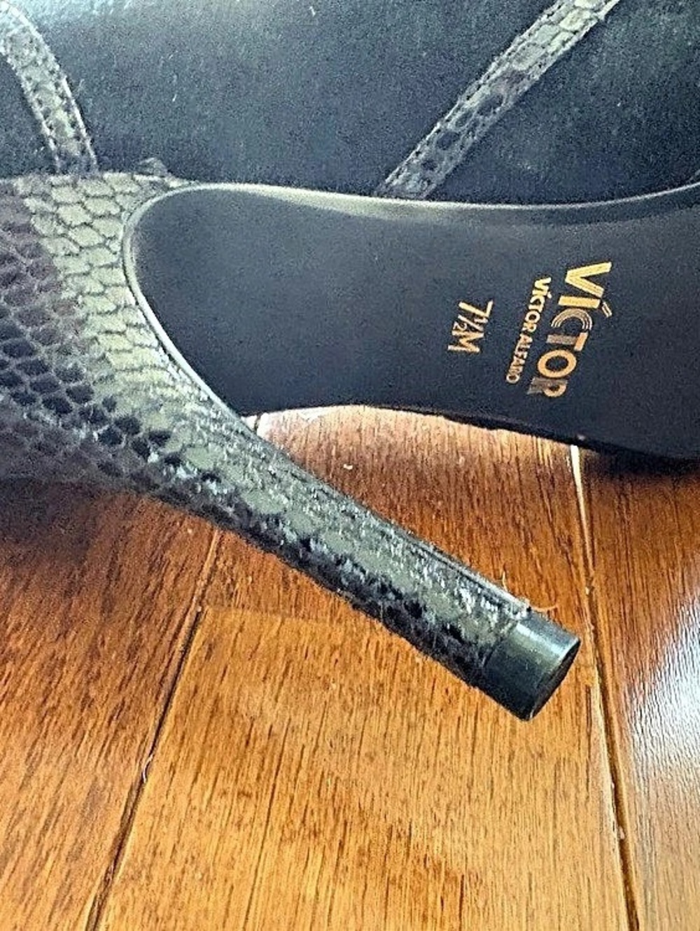 Victor Alfaro 7 1/2 Black Rounded-Toe Heels US - Picture 5 of 6